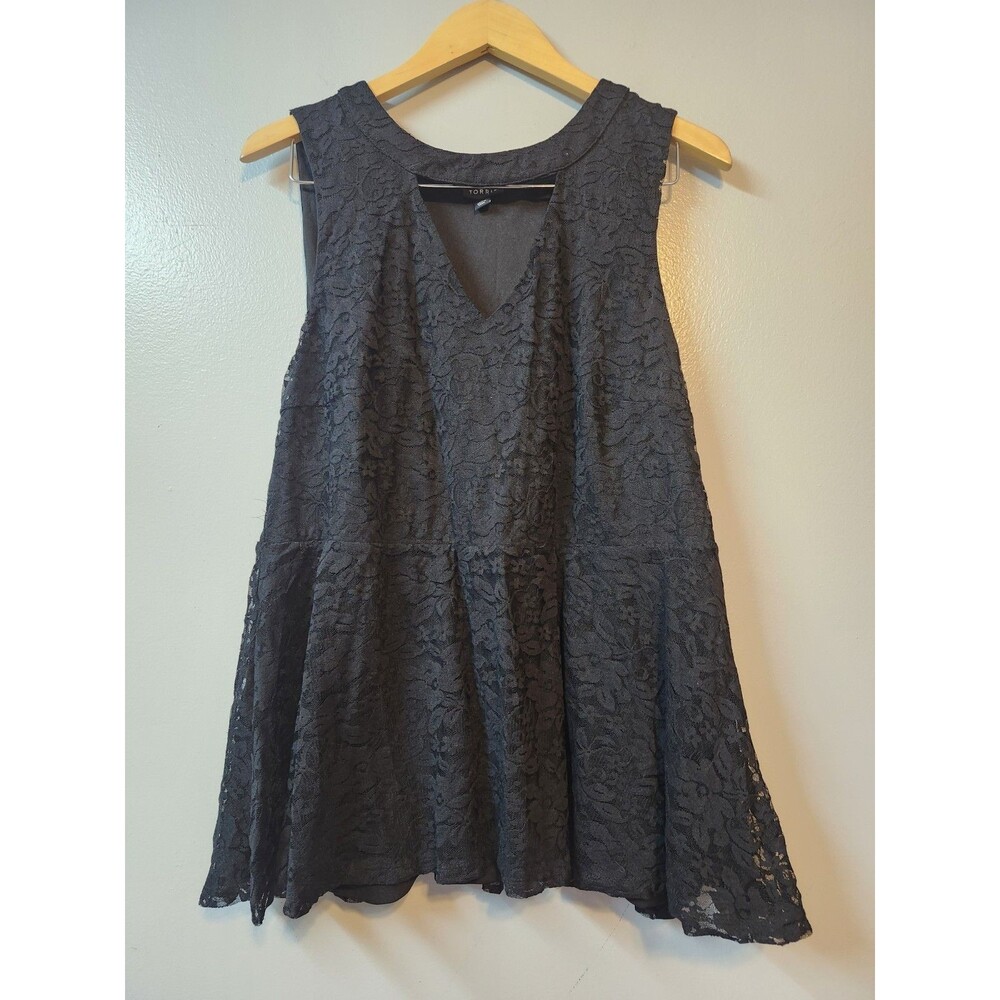 Torrid Size 1 Cutout Flowy Women's Plus 1X black lace peplum top